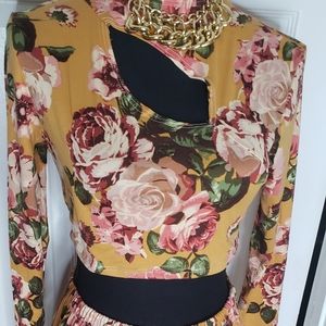 Floral Print 2 piece Pant Set Size Large